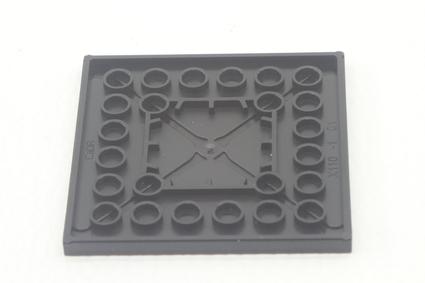 CADA Technic Flat Tile 7x7 mit Kreuz Muster