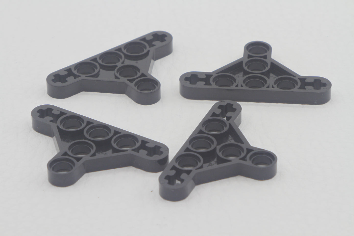 CADA Technic 65193 Beam Triangel 4er Set