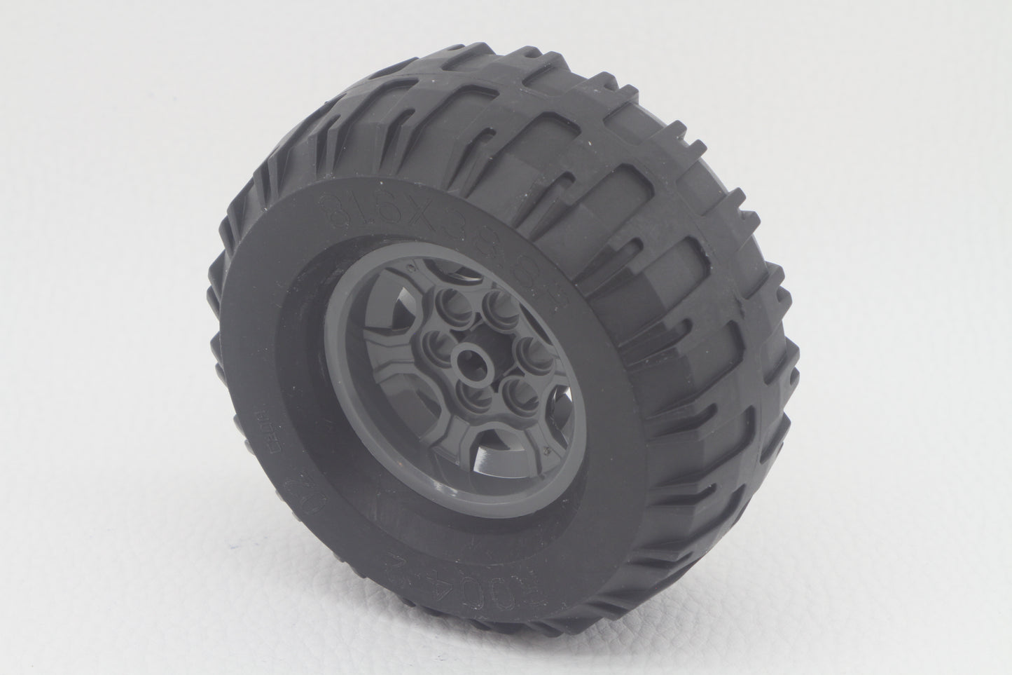CADA Technic 45982 + 51488 (81,6 x 38 R) Tyre Baloon Wide / Reifen + Felge