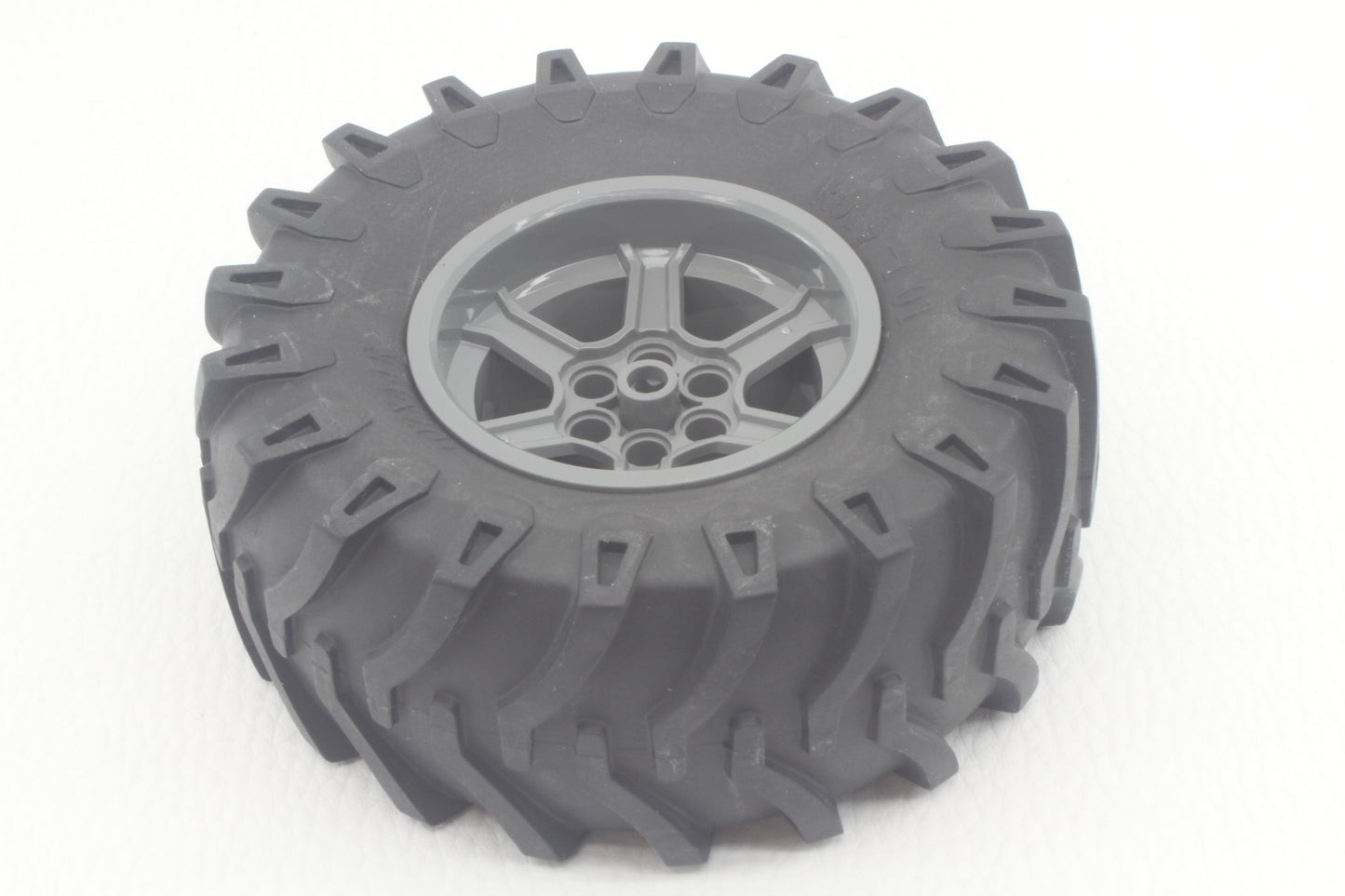 CADA Technic 70695 + 44772 (107 x 44 R) Tyre Tractor / Reifen + Felge