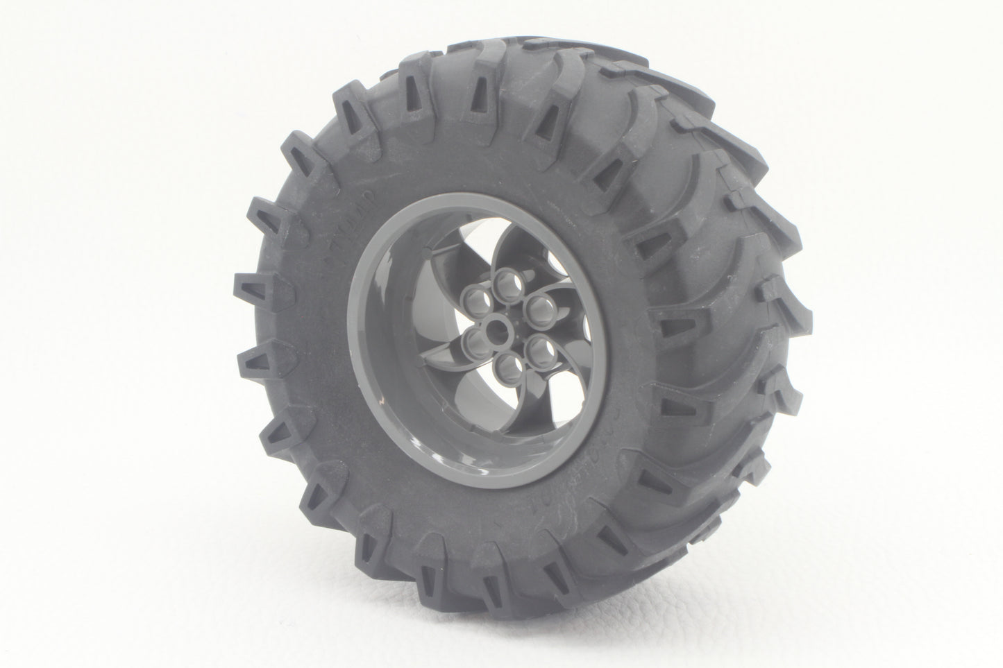 CADA Technic 70695 + 44772 (107 x 44 R) Tyre Tractor / Reifen + Felge