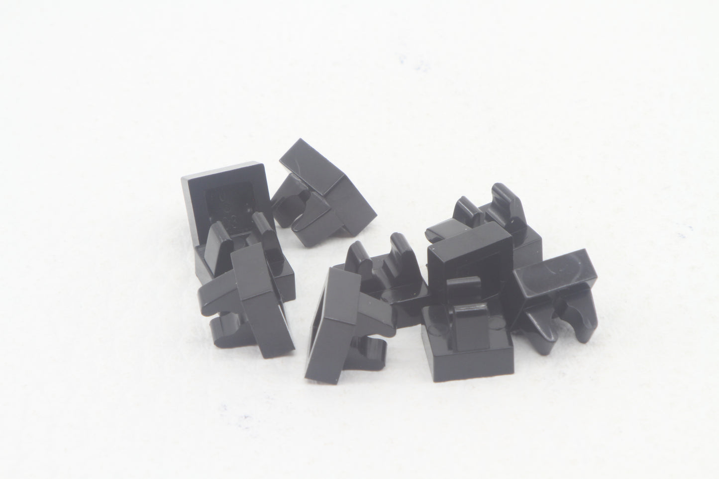 CADA 44842 Plate 1x1 W. Up Right Holder 10er Set