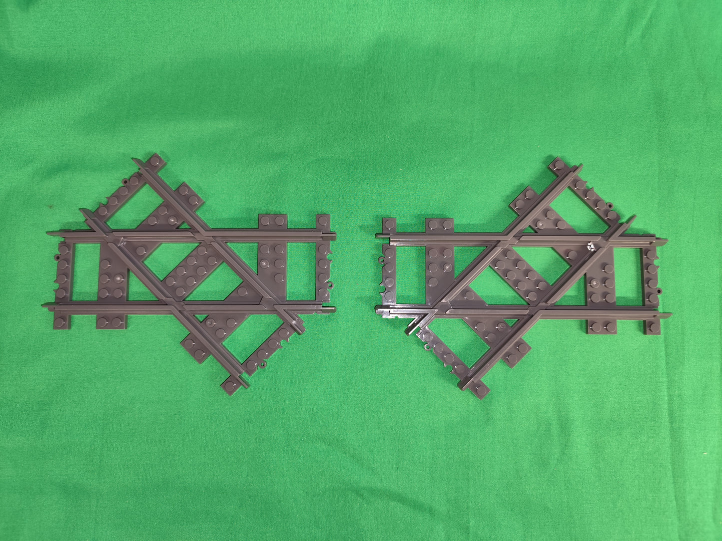 Schienen Eisenbahn Gleis Kreuzung 45° 2er SET 1x Links & 1x Rechts Railway Rails Bausteine Klemmbaustein