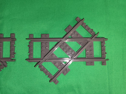 Schienen Eisenbahn Gleis Kreuzung 45° 2er SET 1x Links & 1x Rechts Railway Rails Bausteine Klemmbaustein