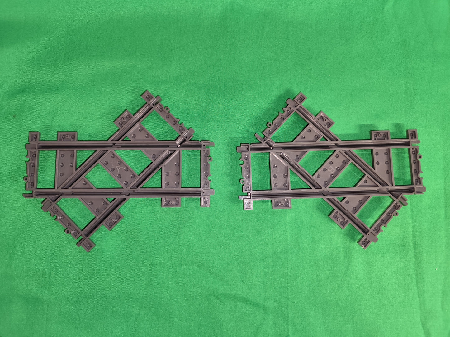 Schienen Eisenbahn Gleis Kreuzung 45° 2er SET 1x Links & 1x Rechts Railway Rails Bausteine Klemmbaustein